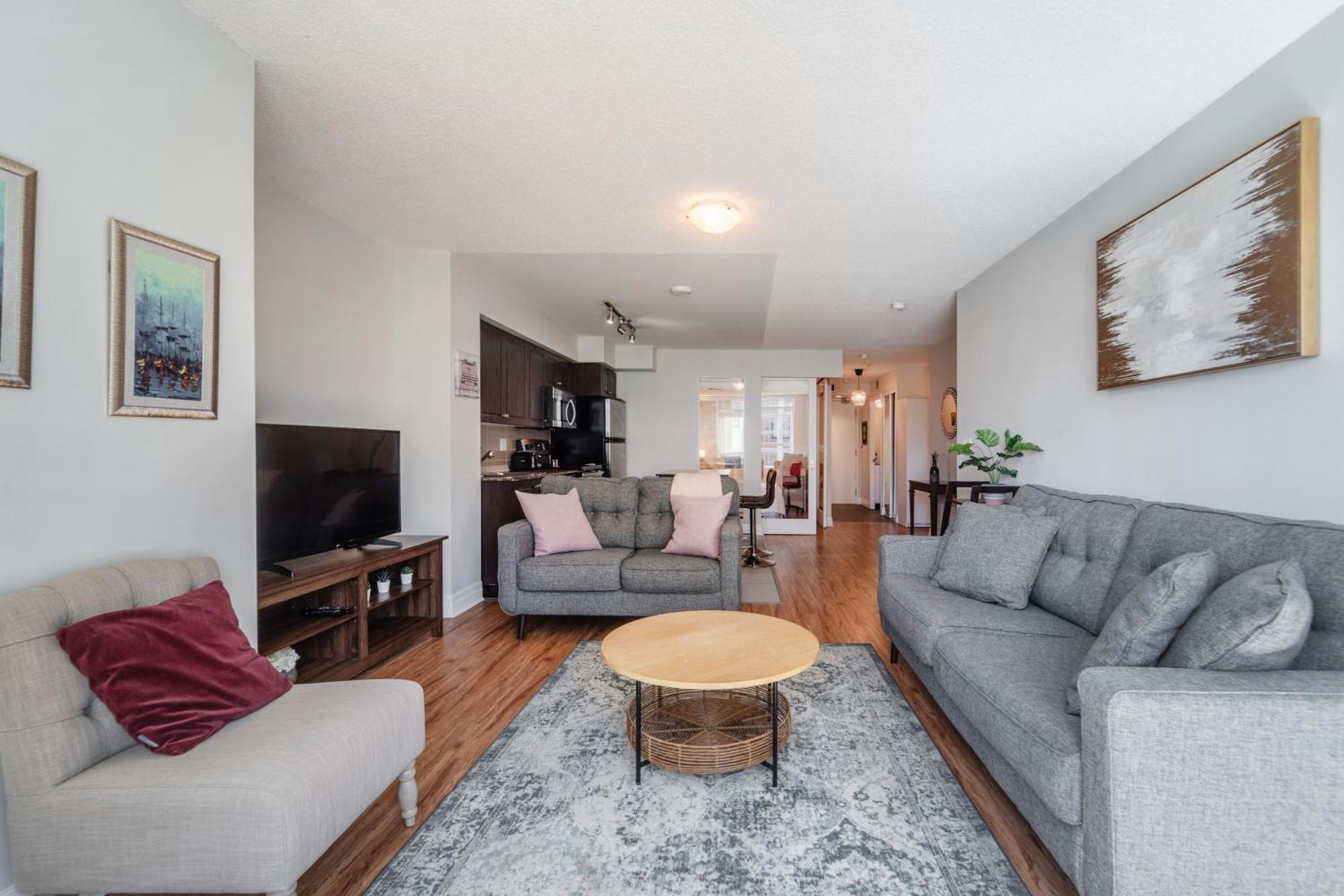 Spacious 2 Bedroom Plus Den, 2 Bath, Sleeps 5 With Balcony And Lakeview Downtown Toronto Condo Exteriér fotografie
